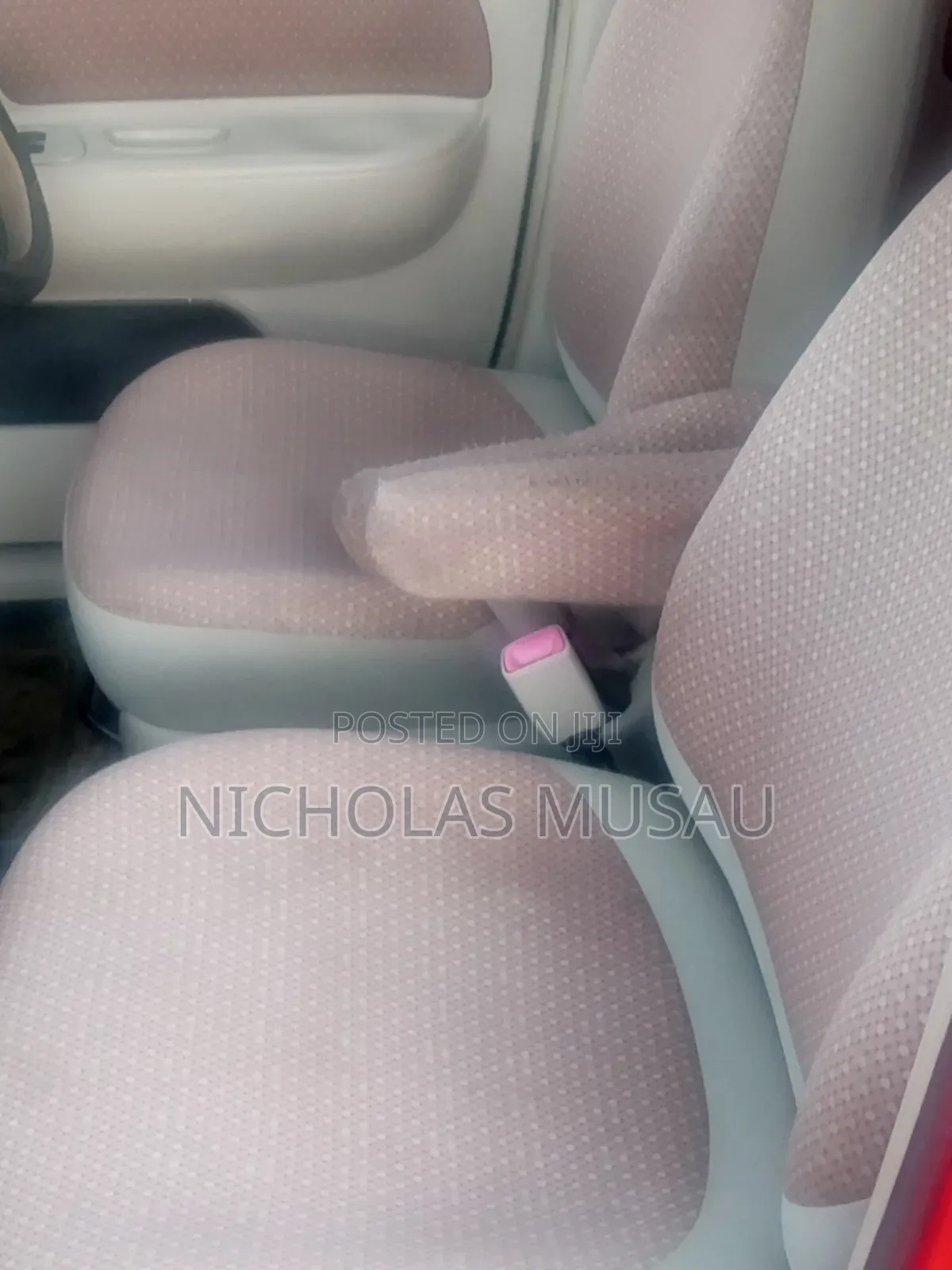 Toyota Sienta 2015 Red