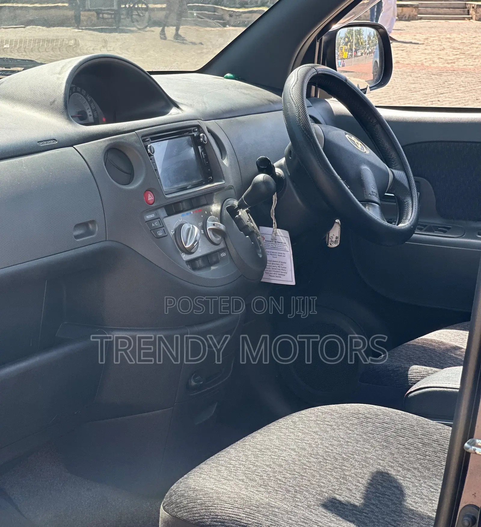 Toyota Sienta 2011 Purple
