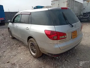 Nissan Wingroad 2010 Silver