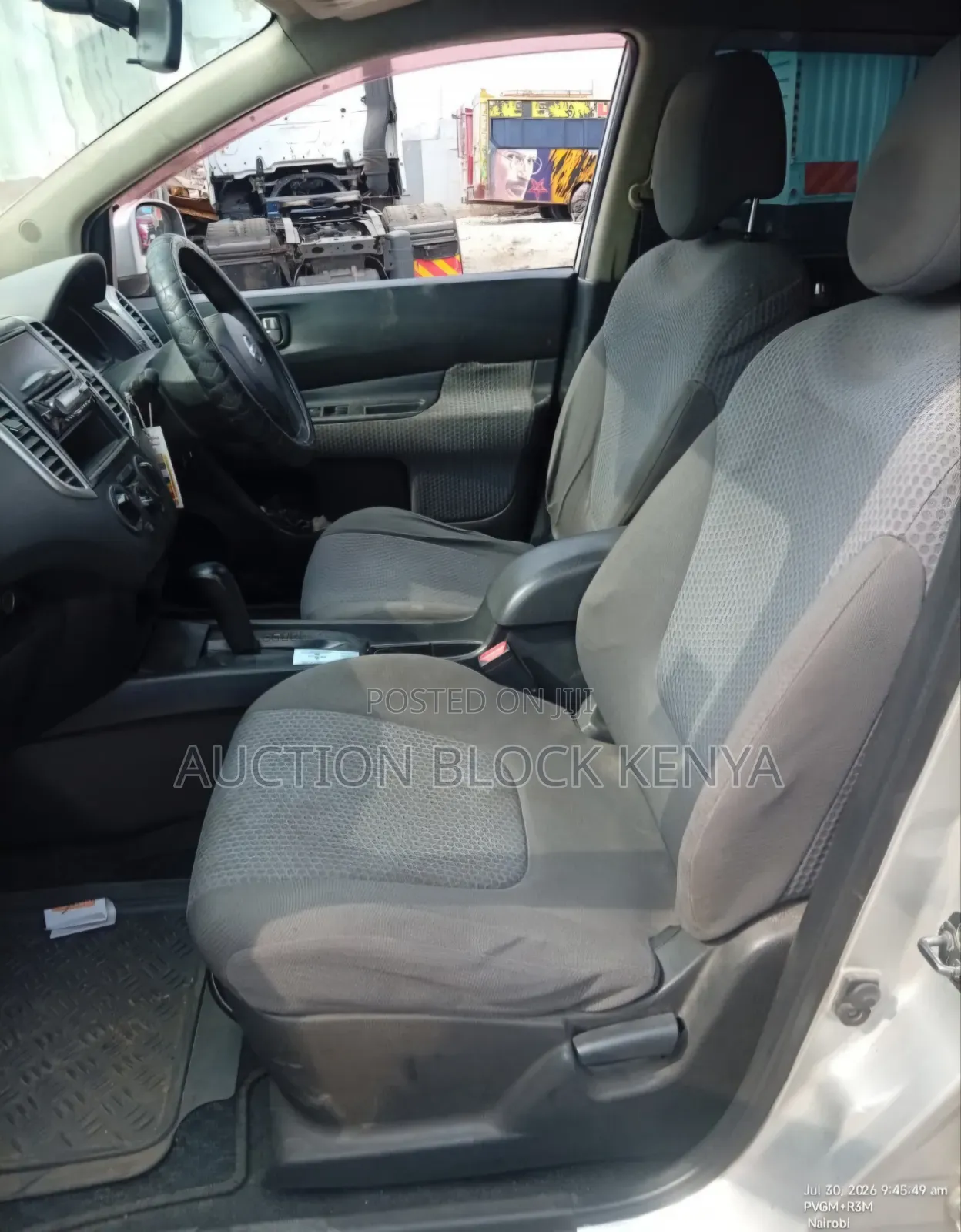 Nissan Wingroad 2010 Silver