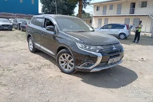 Mitsubishi Outlander 2016 Black