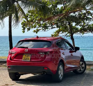 Mazda Axela 2016 Red