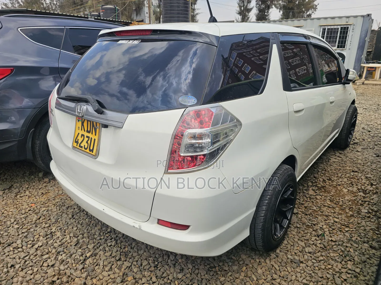 Honda Fit Shuttle 2015 White