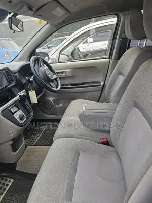 Toyota Passo 2017 Silver