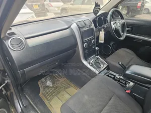 Suzuki Escudo 2011 Gray