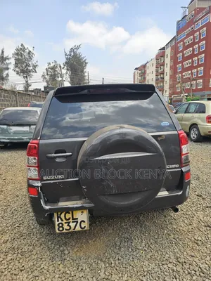 Suzuki Escudo 2011 Gray