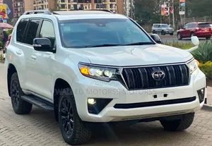 Toyota Land Cruiser Prado 2021 White