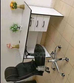 Executive Office Desk With Office Chair
