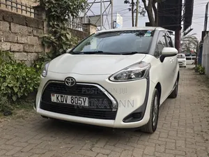 Toyota Sienta 2019 White