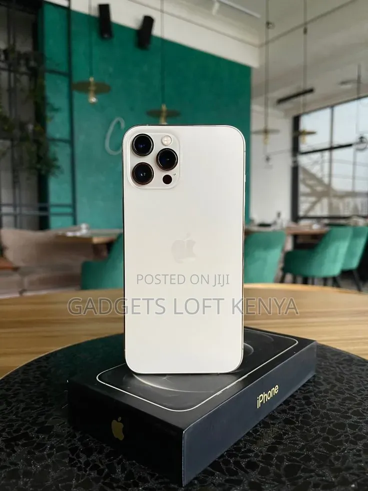 New Apple iPhone 12 Pro Max 256 GB White