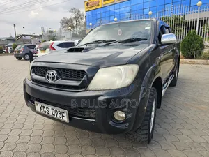 Toyota Hilux 2012 Black