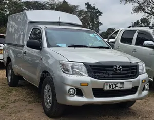 Toyota Hilux 2015 Silver