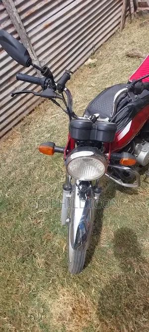 Hero Hunter 100 2021 Red
