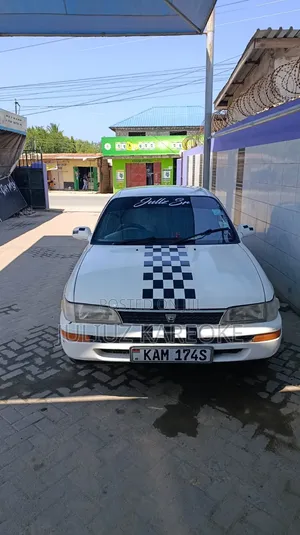 Toyota Corolla 1991 White