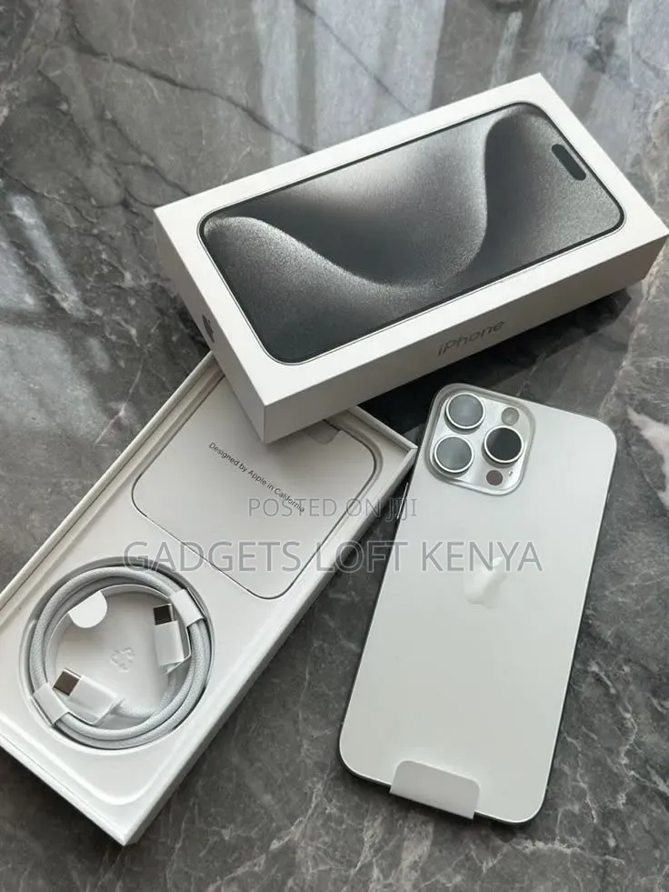 New Apple iPhone 15 Pro Max 256 GB White