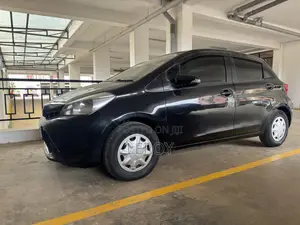 Toyota Vitz 1.0 FWD 5dr 2014 Black