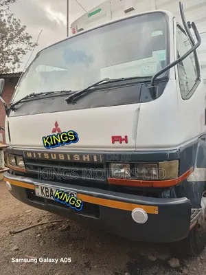 Mitsubishi Fh215 Yom 2008