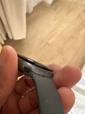 Apple Watch SE Space Gray Aluminum Case 40MM