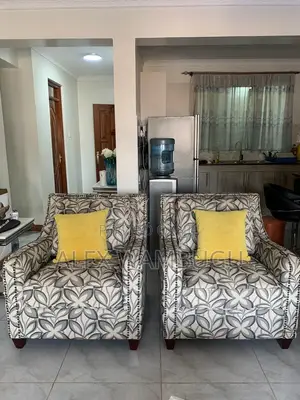Victoria Courts Ushury 2 Seater Fabric Sofa