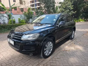 Volkswagen Touareg 2011 Black