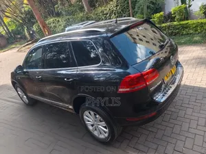 Volkswagen Touareg 2011 Black