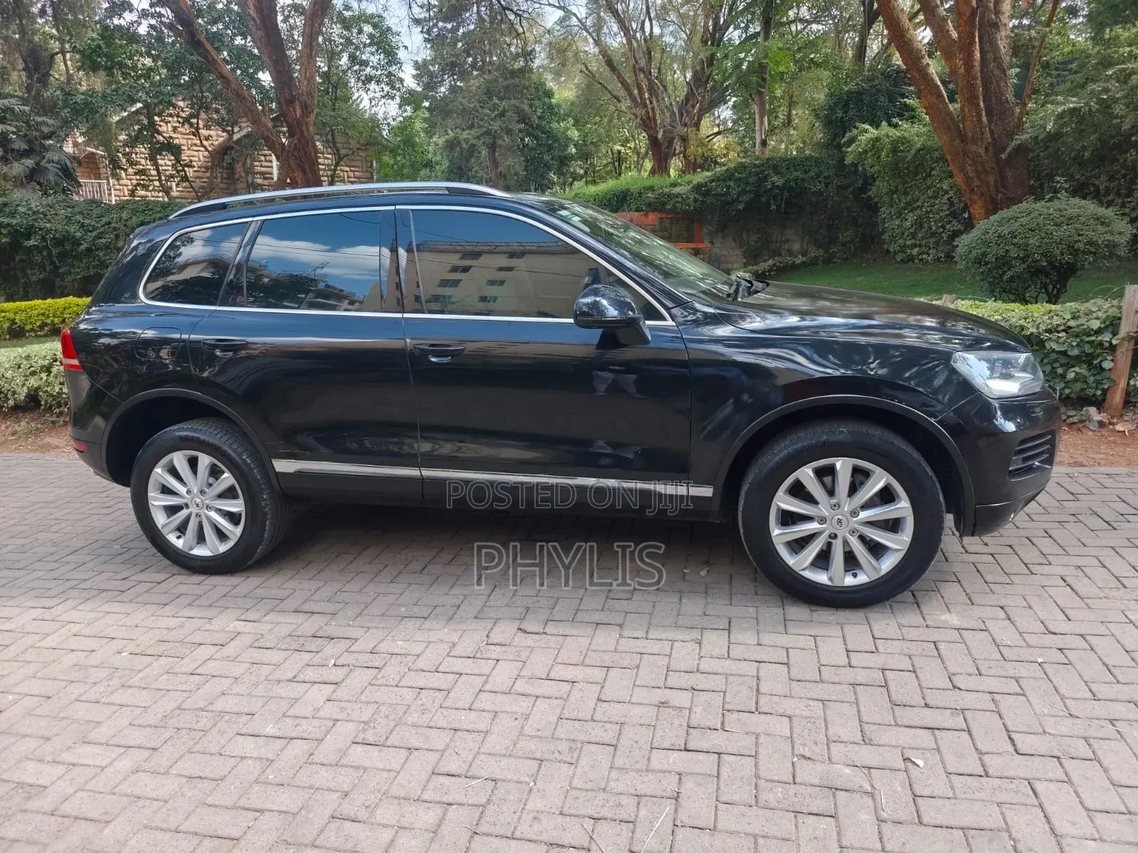 Volkswagen Touareg 2011 Black