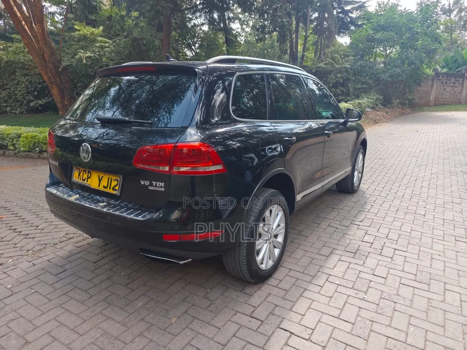 Volkswagen Touareg 2011 Black