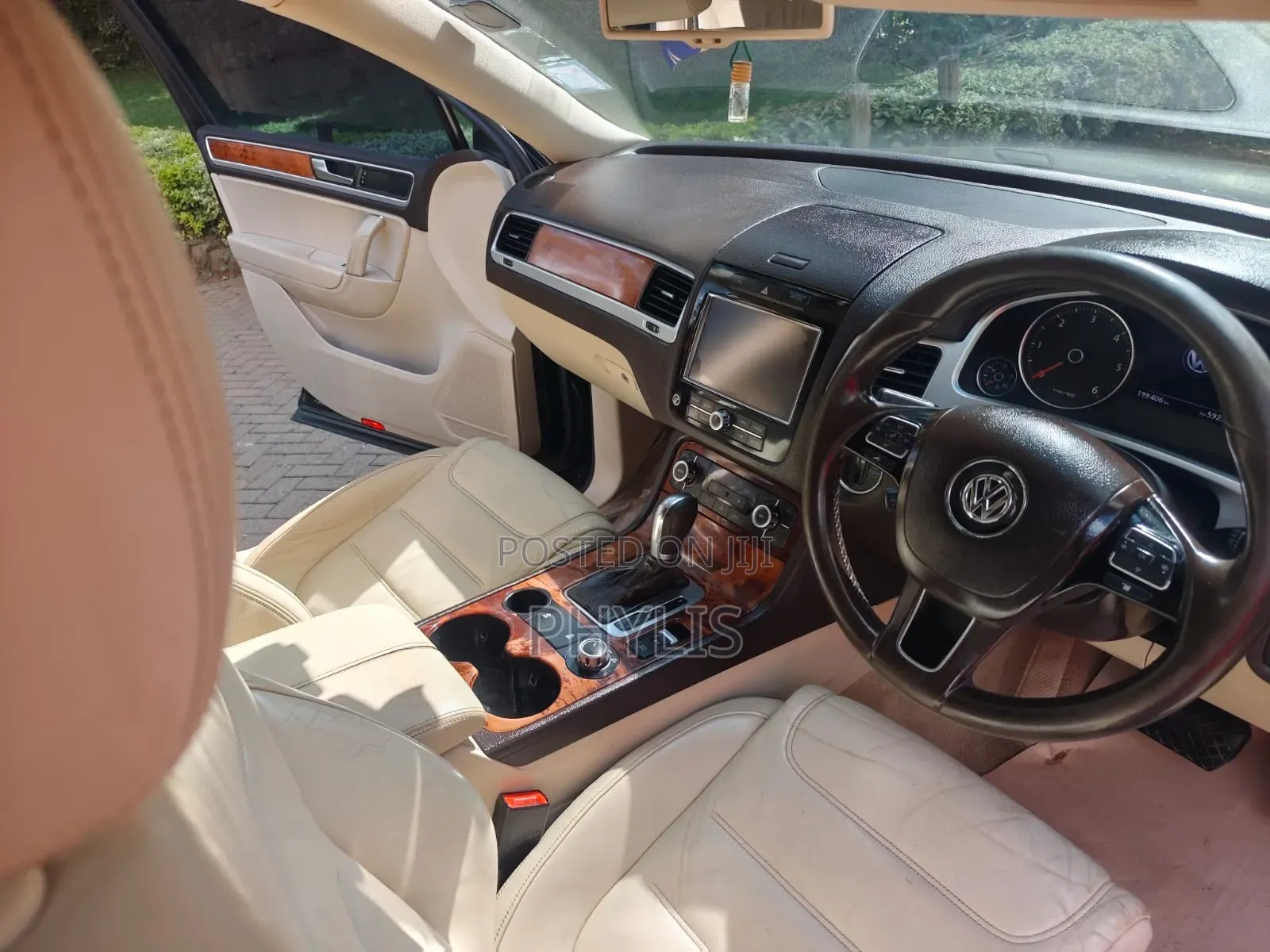 Volkswagen Touareg 2011 Black