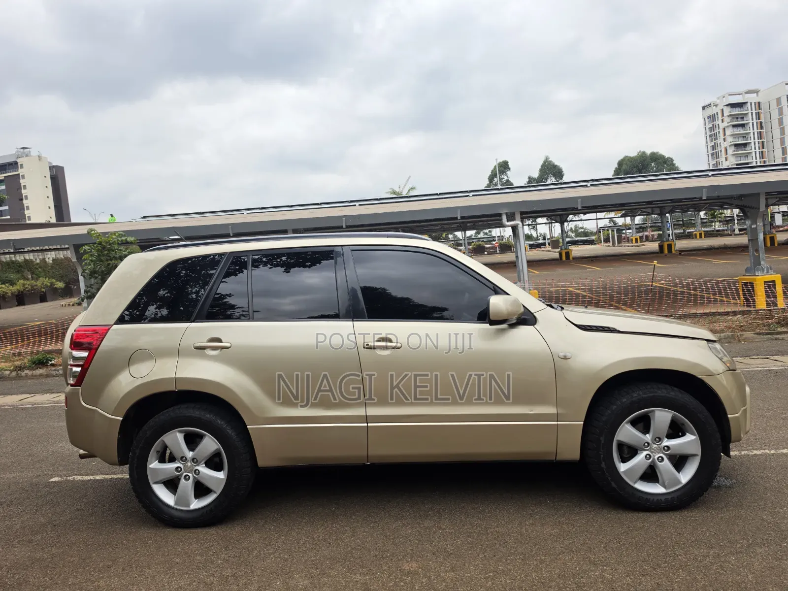 Suzuki Escudo 2008 Gold