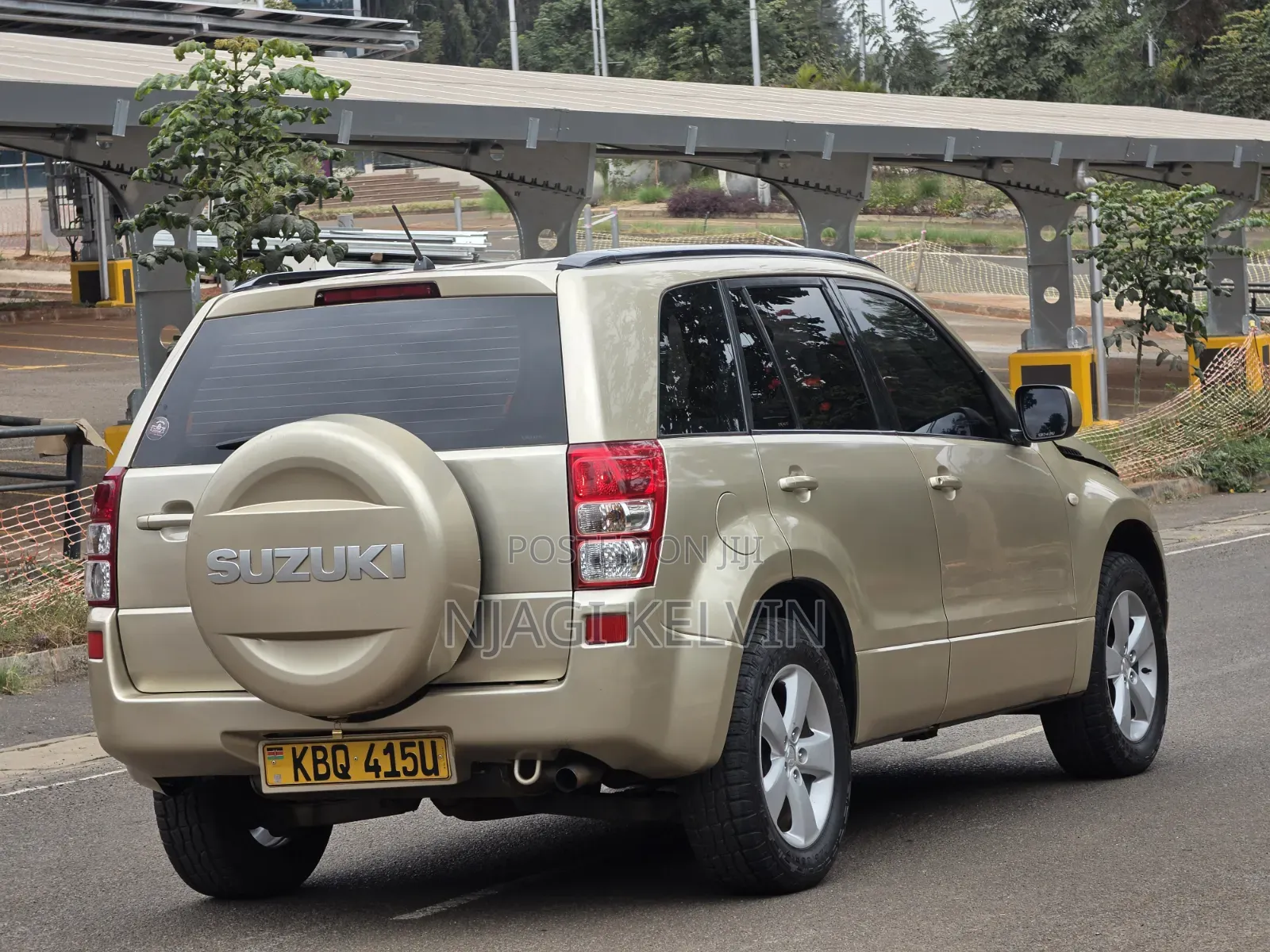 Suzuki Escudo 2008 Gold