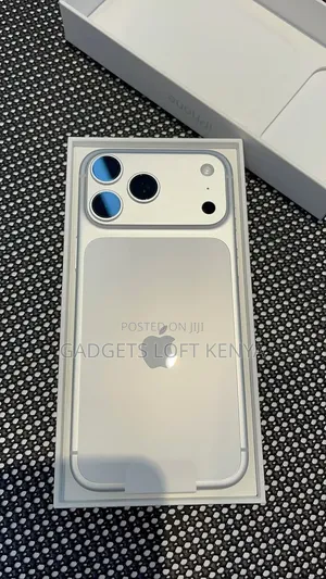 New Apple iPhone 17 Pro Max 256 GB Silver