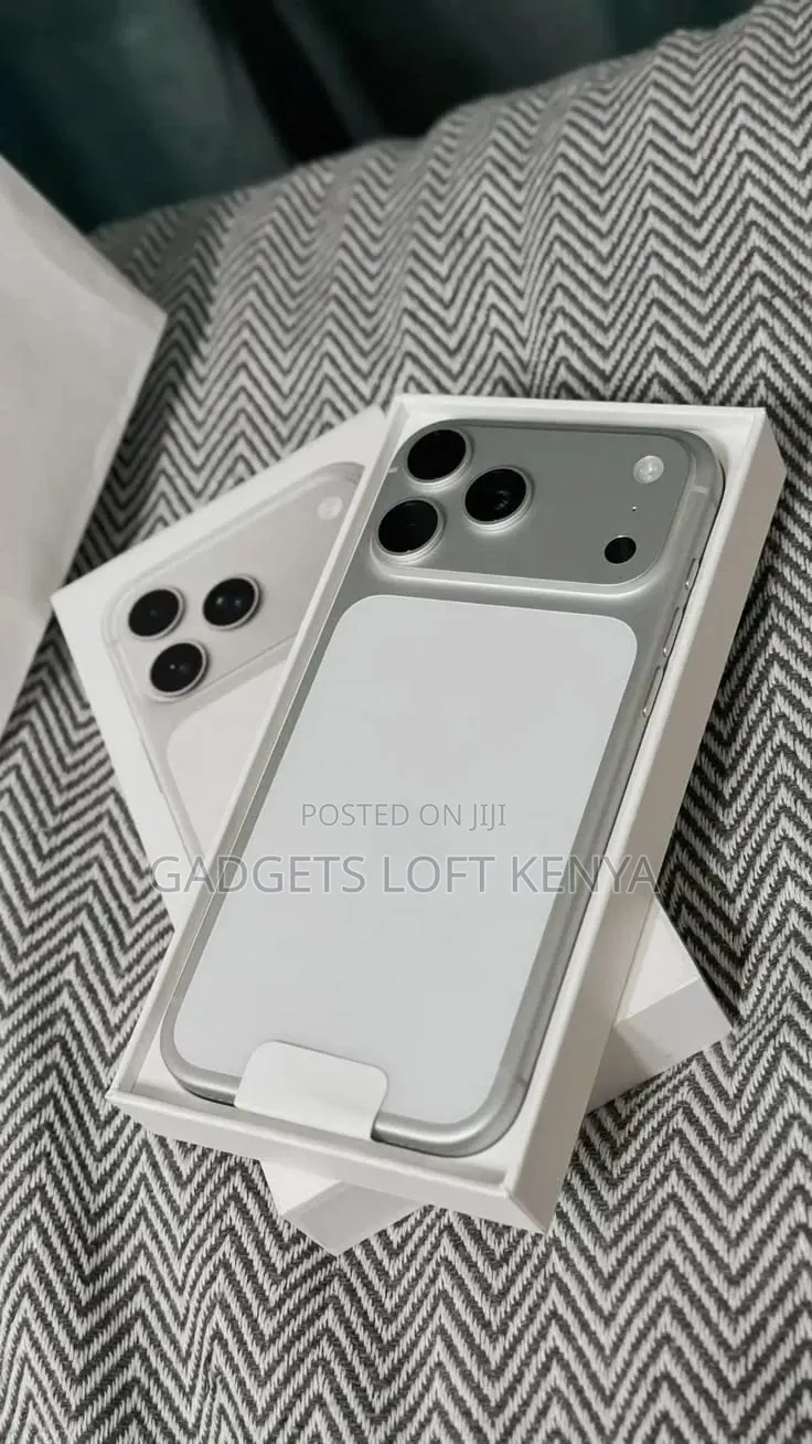 New Apple iPhone 17 Pro Max 256 GB Silver