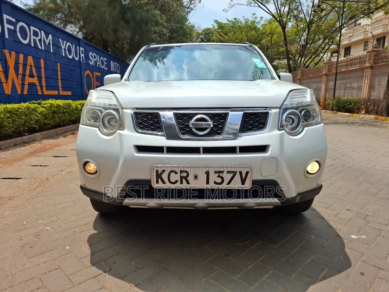 Nissan X-Trail 2011 White
