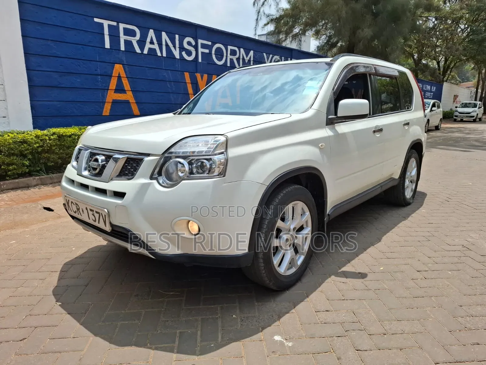 Nissan X-Trail 2011 White
