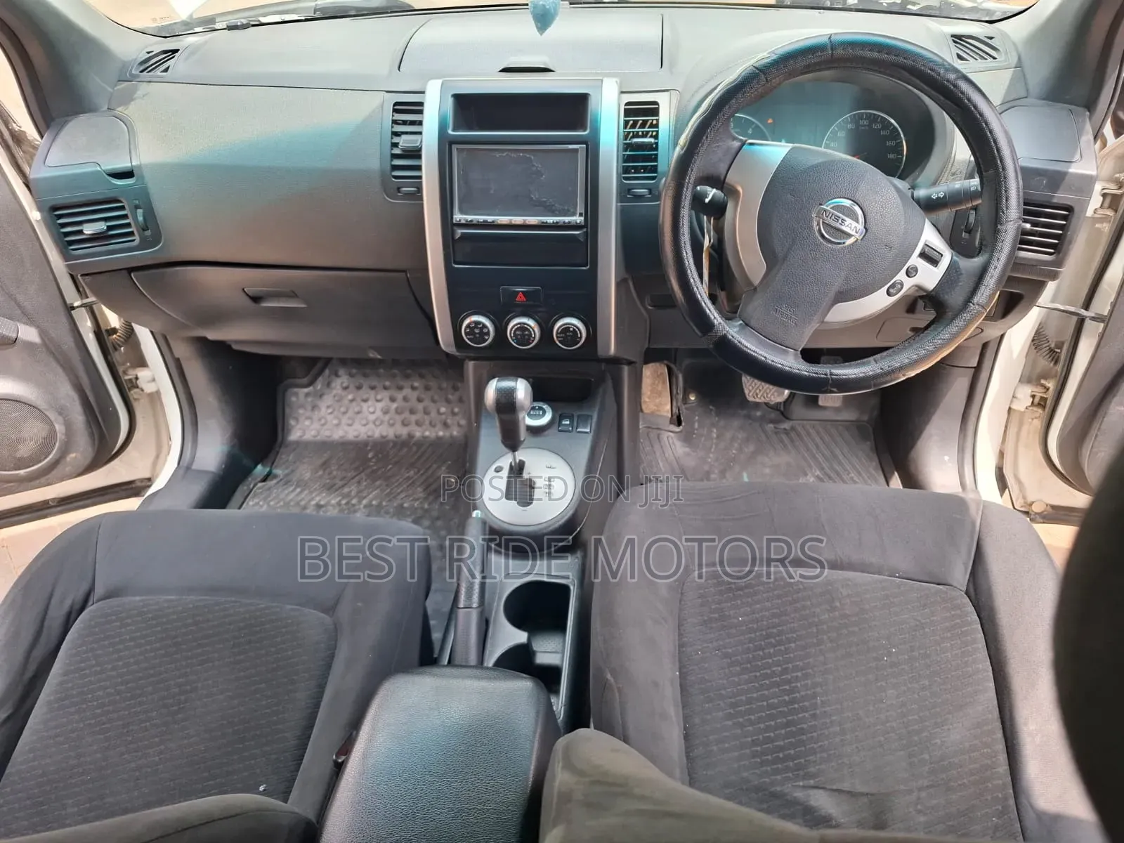 Nissan X-Trail 2011 White