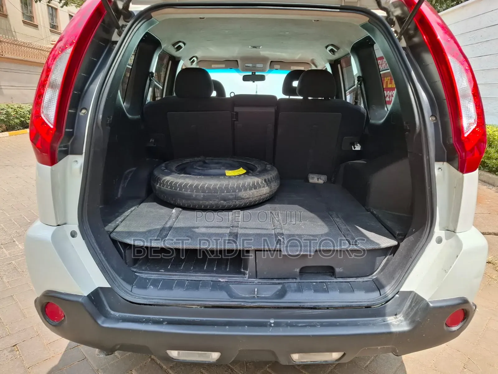 Nissan X-Trail 2011 White