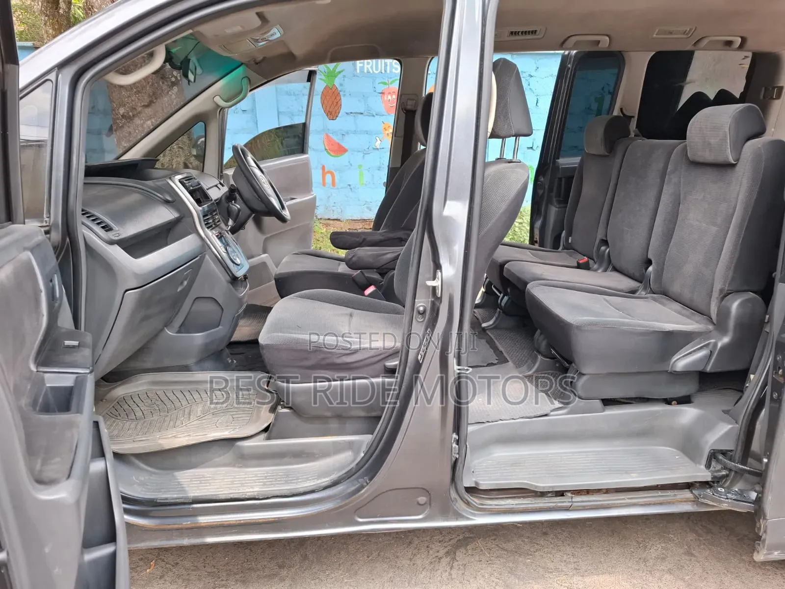 Toyota Noah 2008 Gray