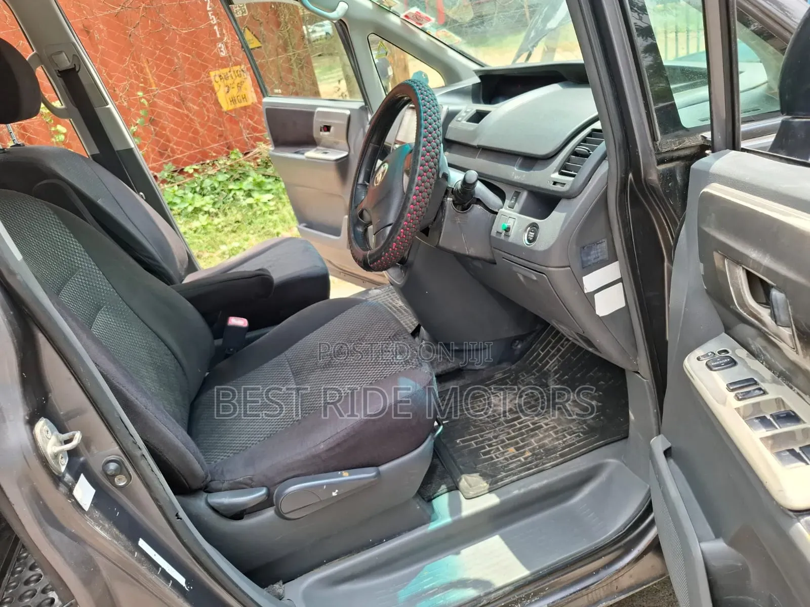 Toyota Noah 2007 Gray