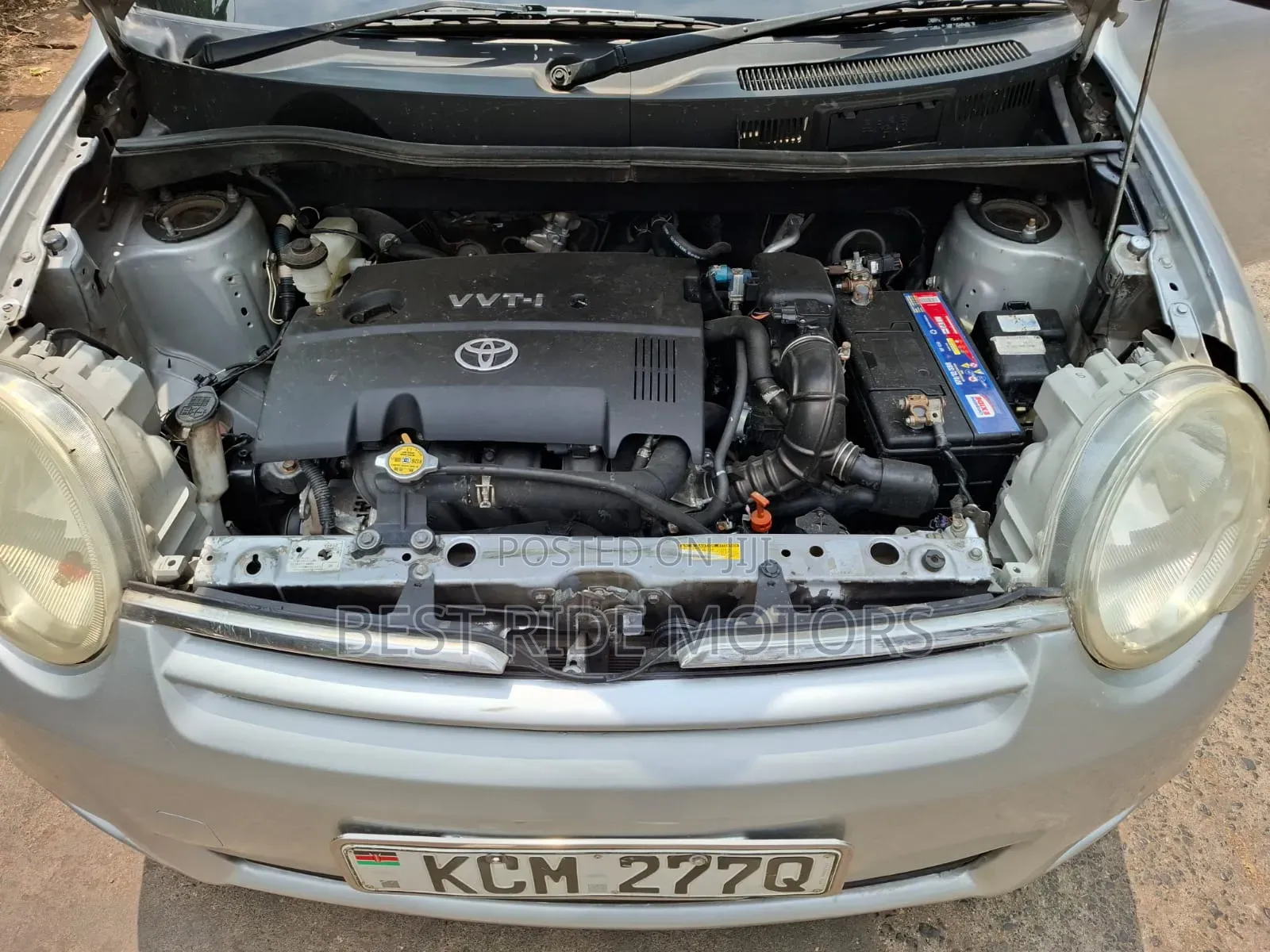 Toyota Sienta 2010 Silver