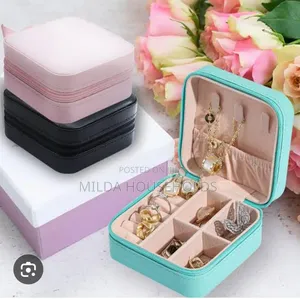 *Mini Jewelry Case, Portable Jewelry Travel Case