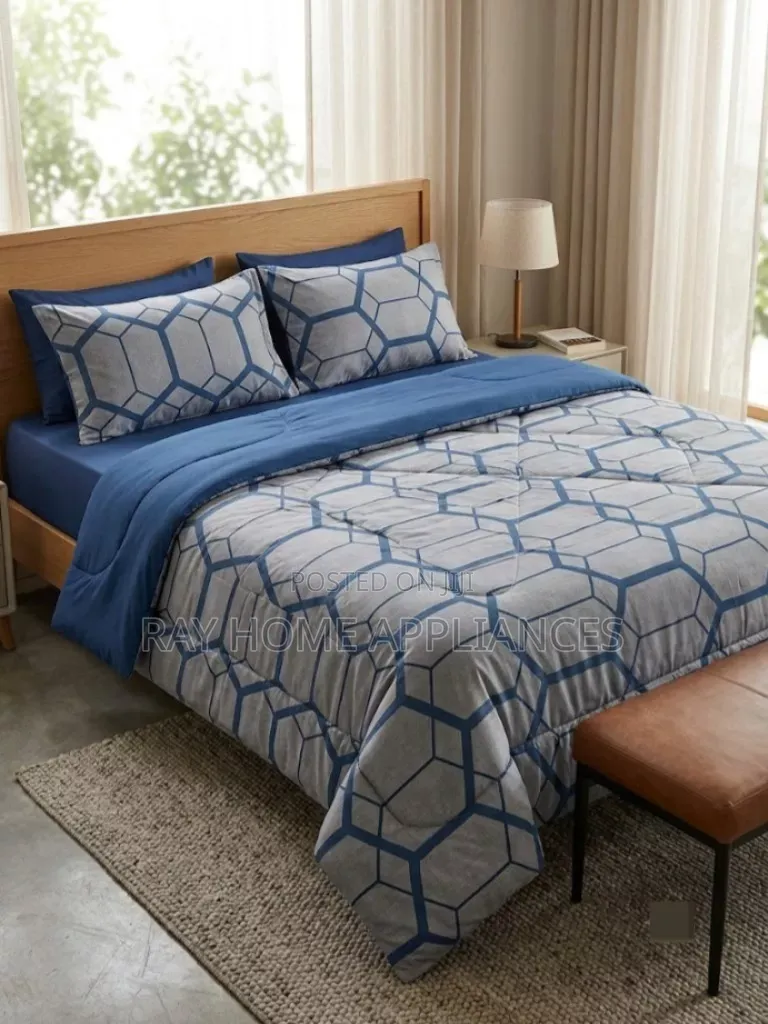 Double Sided Heavy Cotton Binded Duvet Size: 6×7