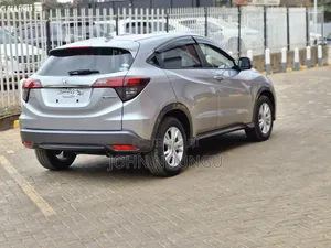 Honda Vezel 2019 Silver