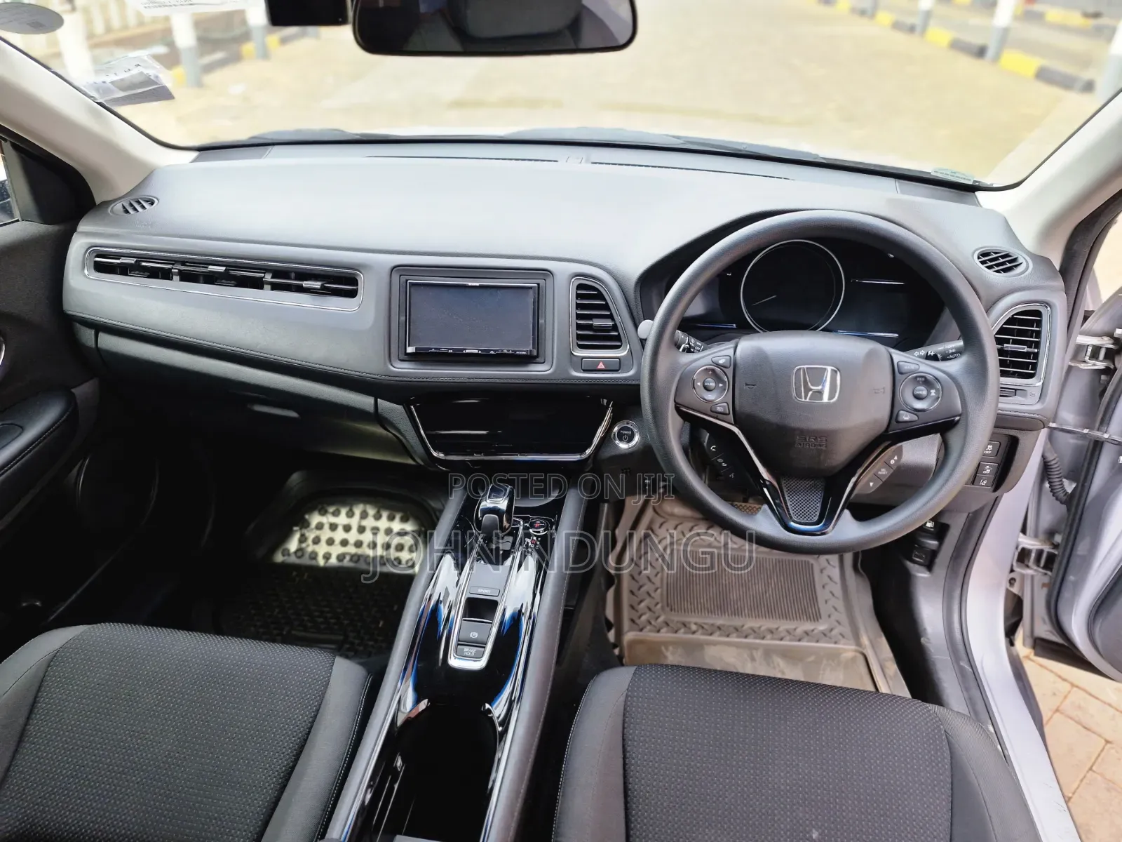 Honda Vezel 2019 Silver