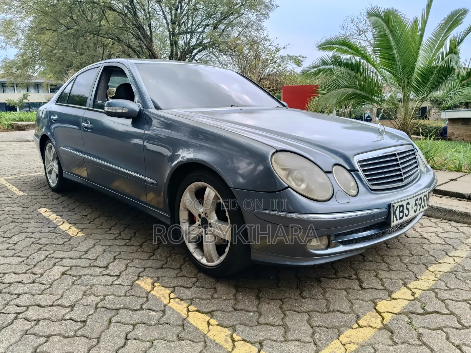 Mercedes-Benz E280 2006 Blue