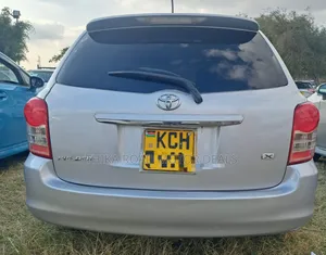 Toyota Corolla Fielder 2011 Silver