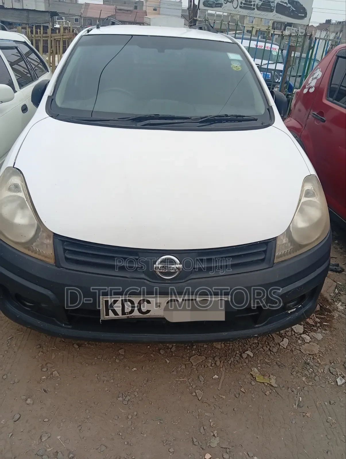 Nissan Advan 2014 White
