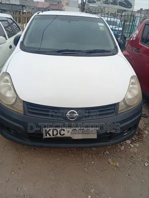 Nissan Advan 2014 White
