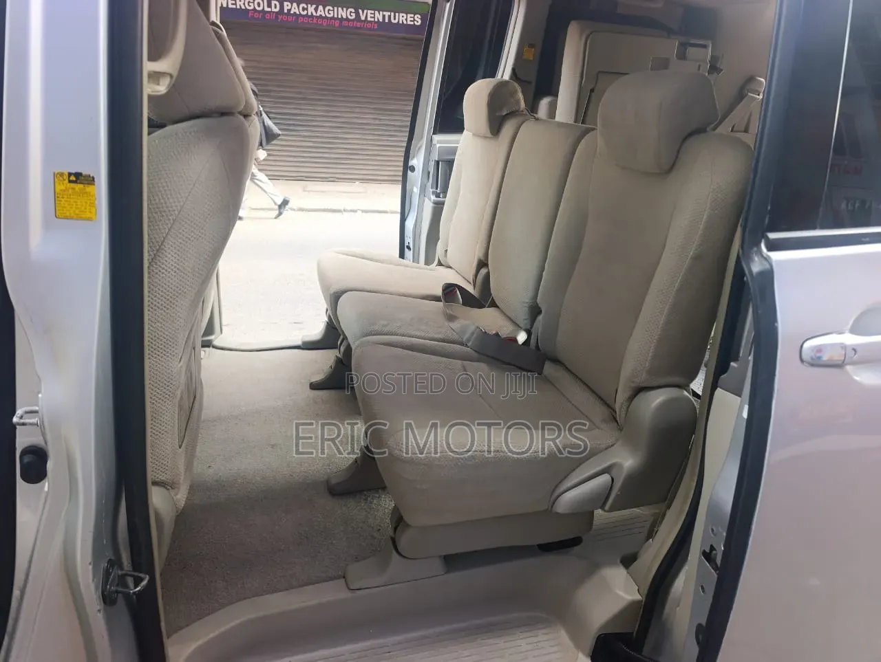 Toyota Noah 2009 Silver