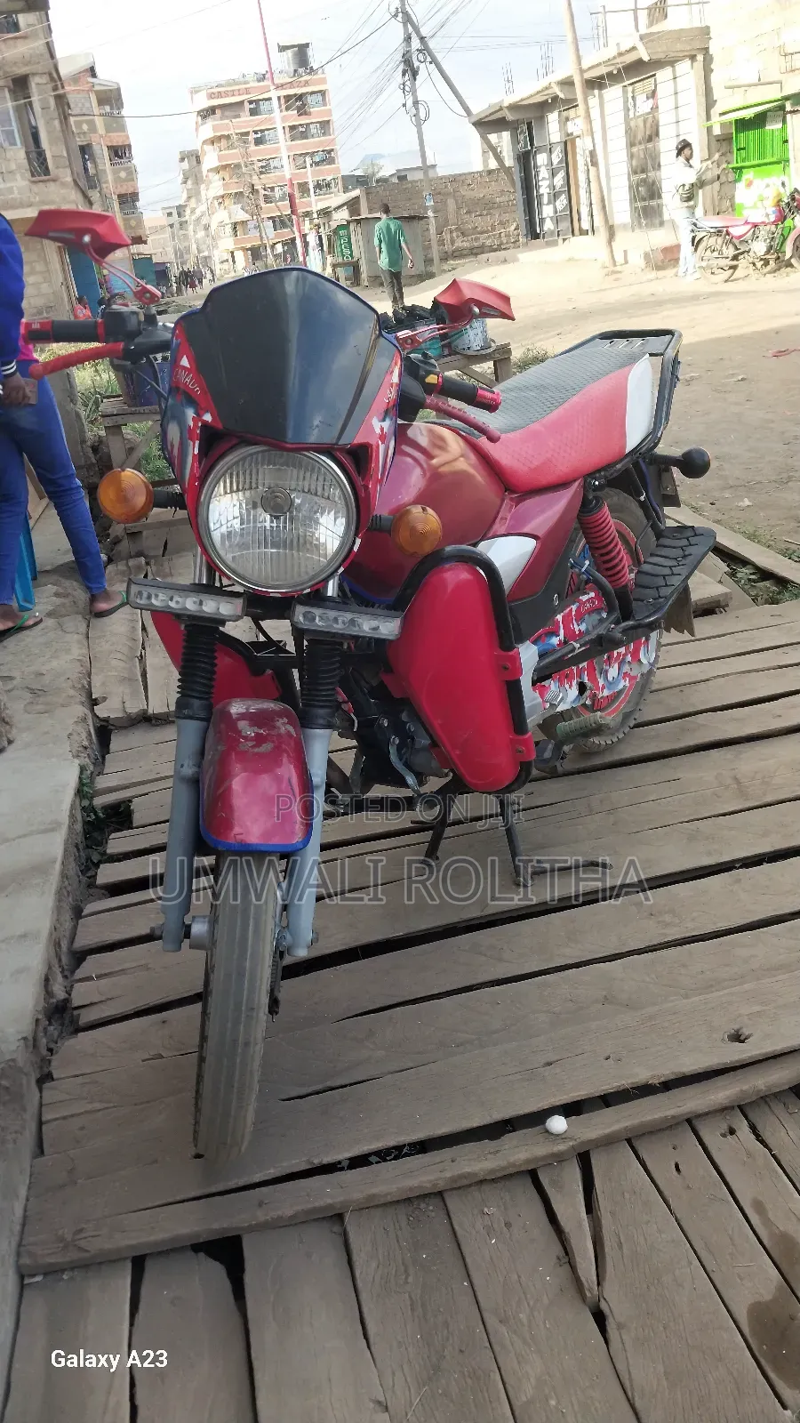 TVS HLX Plus ES 2023 Red