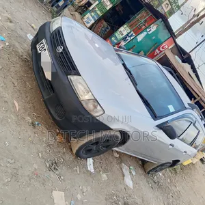 Nissan Advan 2004 Gray